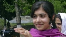 Gadis Pakistan yang Ditembak Taliban Diterbangkan ke Inggris