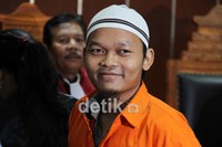 Said dinilai melanggar Pasal 13 huruf C Perpu NO 1 Tahun 2002 yang telah ditetapkan menjadi UU no 15 Tahun 2003 tentang pemberantasan tindak pidana terorisme.