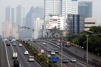 Tol dalam kota Jakarta, baik yang menuju arah Bandara Soekarno-Hatta dan Ancol maupun arah sebaliknya menuju Cawang dan Jagorawi, terlihat lancar.