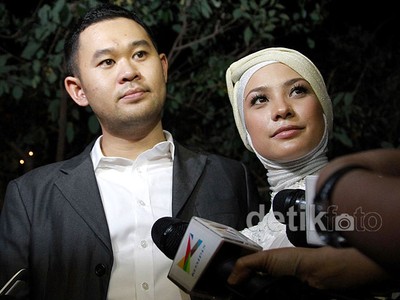 Rachel Maryam Cantik Berkerudung Putih