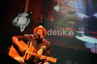 Musisi Blues asal Amerika Bill Sims Jr. menghibur penonton di acara Jakarta Blues Festival, Sabtu (13/10/2012). (dok. detikHOT)