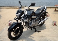 Motor yang diakui sebagai titisan B-king memiliki panjang 2.145 mm, lebar 760 mm dan tinggi 1.075 mm dengan wheelbase 1.430 mm.