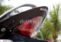 Lampu belakang Suzuki Inazuma.