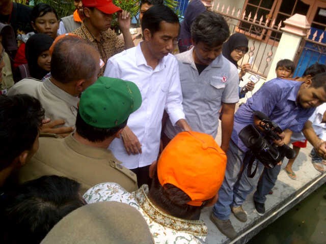Tinjau Pademangan, Jokowi Cek Drainase & Ruang Terbuka Hijau