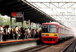 Kabel Tersambar Petir Sudah Diatasi, KRL Jakarta-Bogor Kembali Melaju