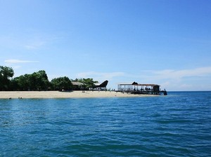 Liburan ala Cerita Dongeng di Pulau Kayangan, Makassar
