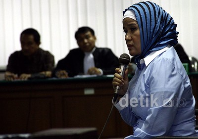 Cici Tegal Bersaksi untuk Rustam Pakaya
