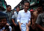 Jokowi Sapa Warga Pinggir Kali Ciliwung