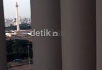 Rencana ini dilakukan Dahlan untuk membantu Jokowi memperbaiki kawasan Monas dan untuk meningkatkan pendapatan daerah.