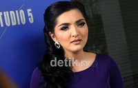 Ashanty saat ditemui usai acara DahSyat di Studio RCTI, Jakarta Barat, Selasa (16/10/2012). Gus Mun/detikHOT.