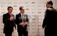 Menurut Tri Poetra, sebelum meraih Stevie Award, laporan tahunan (annual report) Garuda telah menyabet berbagai penghargaan di level nasional dan internasional.