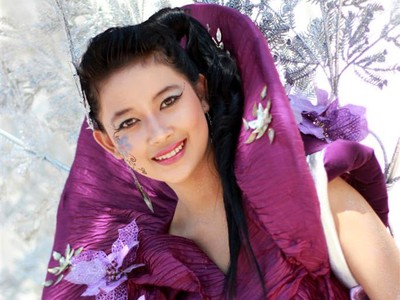 Warna-warni Batu Flower Festival