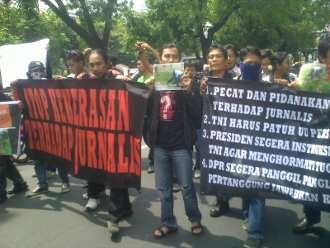  Protes Kekerasan TNI AU, Wartawan Demo Kemenhan