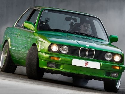 Ini Dia Mobil Listrik dengan Akselerasi Tercepat di Dunia