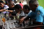 Mengisi Waktu Kosong dengan Bermain Catur