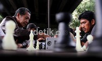 Selain karena mengisi wakto kosong, kegiatan ini juga mereka lakukan karena hobi.