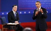 Debat capres Amerika Serikat putaran kedua berlangsung seru. Obama, langsung tampil menyerang kandidat Partai Republik Mitt Romney. Obama menuding Romney sebagai alat dari orang-orang kaya dan industri minyak. Getty Images/Rick Wilking-Pool.