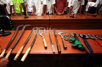 Senjata tajam ini diamankan dari puluhan pelajar SMK Bakti saat akan melakukan serangan balasan ke SMK Penerbangan.