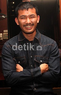 Wajah ceria Rio Dewanto. (Gusmun/detikHot).