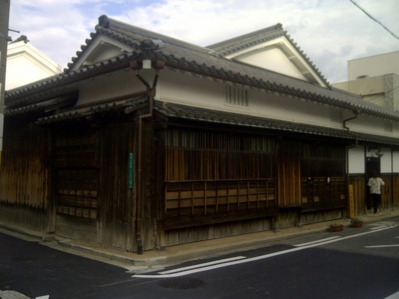Tampak depan Tamaguchi residence (Madin/ detikTravel) Tampak depan Tamaguchi residence (Madin/ detikTravel)