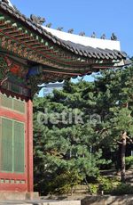 Menjejak Kaki di Istana Deoksugung Seoul