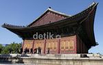 Menjejak Kaki di Istana Deoksugung Seoul
