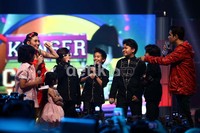 Acara tersebut dipandu oleh Ayu Dewi, Raffi Ahmad, dan si imut Afika.