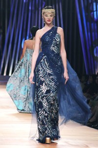 Sebastian Gunawan Collection 2013 Club Dahlia at Grand Ballroom Hotel Mulia. Senayan. Jakarta. [Foto: Mohammad Abduh/Wolipop]