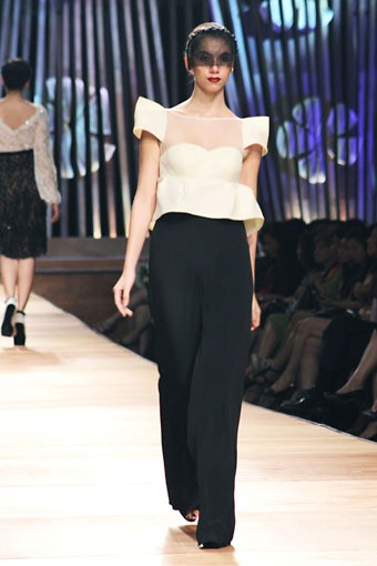 Sebastian Gunawan Collection 2013 Club Dahlia at Grand Ballroom Hotel Mulia. Senayan. Jakarta. [Foto: Mohammad Abduh/Wolipop]