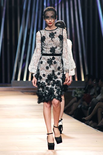 Sebastian Gunawan Collection 2013 Club Dahlia at Grand Ballroom Hotel Mulia. Senayan. Jakarta. [Foto: Mohammad Abduh/Wolipop]