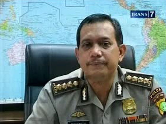 Siapa Penyebar Foto Bugil Novi?