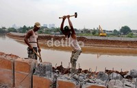 Pelebaran ini bertujuan untuk meminimalisir ancaman banjir yang kerap menimpa kawasan tersebut.