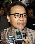 Gubernur Riau Rusli Zainal Diperiksa KPK