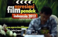 Ajang-ajang festival film bergengsi di luar negeri pun menjadi peluang jalan yang panjang untuk para pecinta dan panggiat film pendek di Indonesia.
