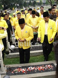 Kegiatan ini dilakukan dalam rangka memperingati HUT Golkar ke -48. Ramses/detikcom.