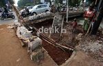 Urai Macet, Jembatan Jaka Sampurna Diperlebar