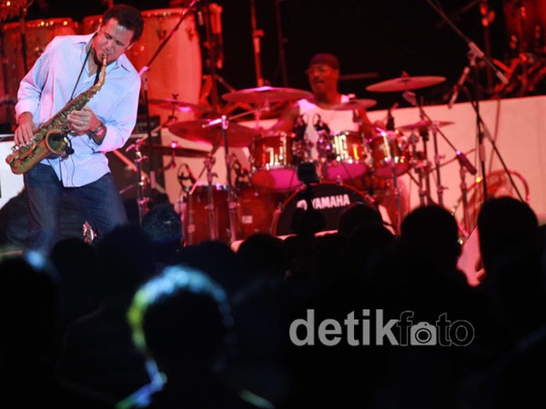 Jeff Lorber Fusion Meriah di Jakarta International Jazz Festival