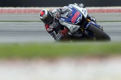 Lorenzo Patahkan Rekor Rossi di Sepang