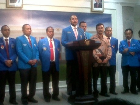 KNPI Beri Gelar \Bapak Demokrasi\ untuk SBY KNPI Beri Gelar \Bapak Demokrasi\ untuk SBY