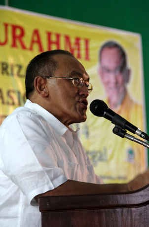 Mengapa Popularitas dan Penerimaan Publik pada Ical Masih Rendah?