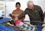Hatta Rajasa Jenguk Pasien RSU Bahteramas