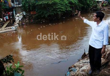 Jokowi akan Datangi Warga Korban Banjir Kampung Pulo