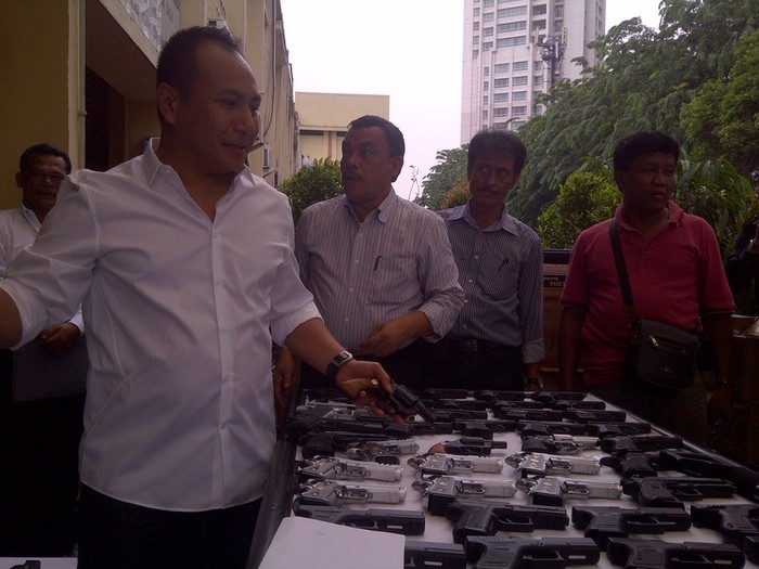 Polda Metro Sita 187 Pucuk Airsoft Gun Ilegal