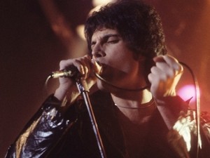Film Dokumenter Freddie Mercury Tampilkan Duet dengan Michael Jackson