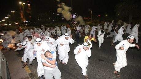 Demonstran Kuwait Bentrok dengan Polisi, 100 Orang Terluka