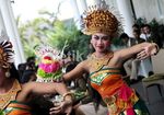 Tari Selat Segara Meriahkan Grand Strategy Meeting WCF
