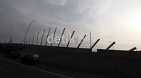 Meski di awal pembangunan sempat terjadi pro dan kontra, namum flyover dengan biaya sekitar Rp 144,5 miliar tersebut tetap berlanjut.