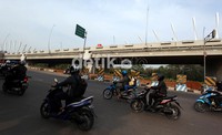 Flyover ini diharapkan bisa memberikan akses dan pembangunan yang lebih baik untuk warga di Bekasi Utara. Dengan panjang jembatan 700 meter dan memiliki lebar 22 meter, juga bisa mengatasi kemacetan yang selalu terjadi.