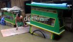Banjir Kiriman Rendam Kampung Melayu