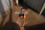 Banjir Kiriman Rendam Kampung Melayu